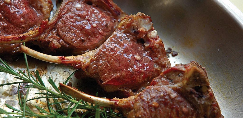 Costillas de ternera braseadas al vino tinto